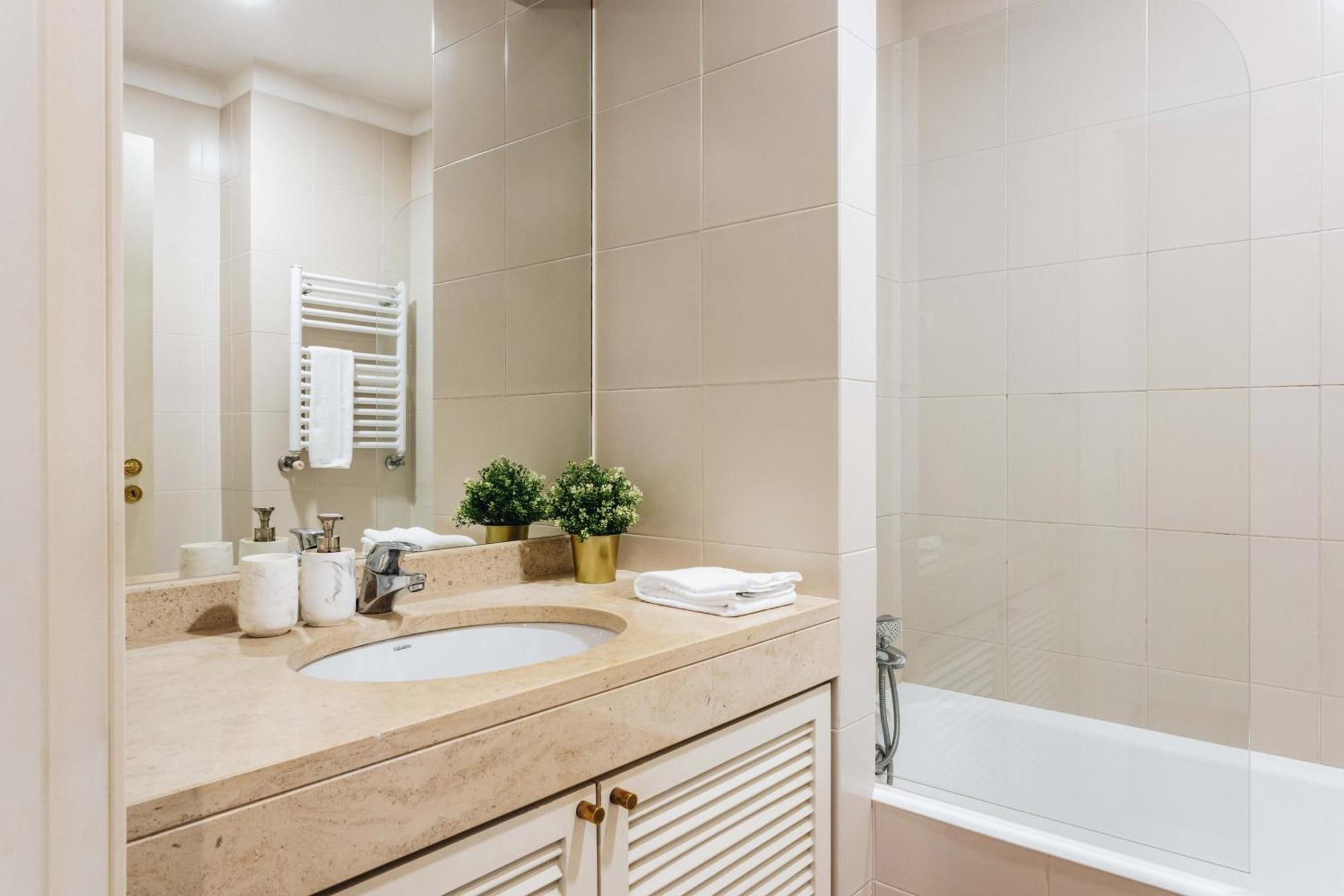Apartmán Great 1 Bdr Near Gaia Shopping Arrabida Esm Vila Nova de Gaia Exteriér fotografie
